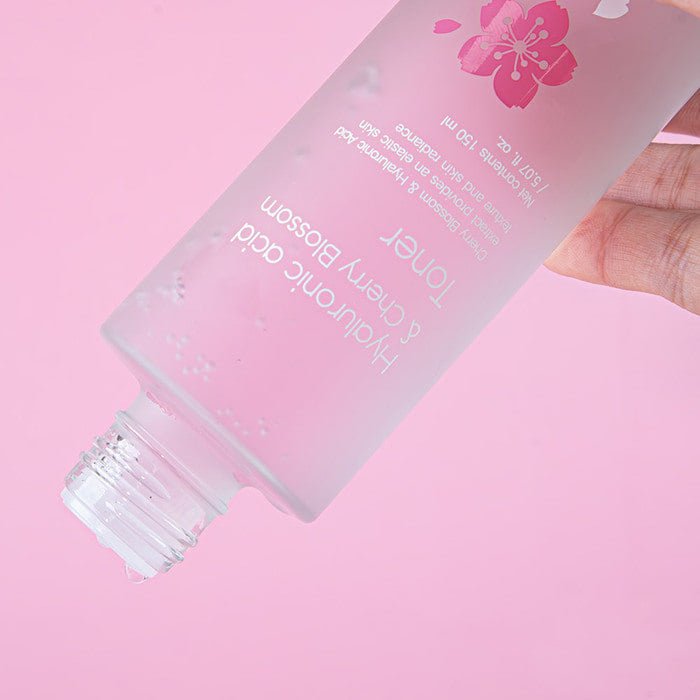 Farmstay Hyaluronic Acid & Cherry Blossom Toner (150ml) - UShops