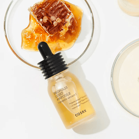 COSRX Full fit Propolis Light Ampoule: Nourishing ampoule for healthy, glowing skin. Reduces redness and provides hydration.