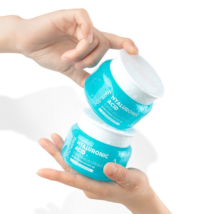 Farmstay Hyaluronic Acid Super Aqua Cream: Hydrate and strengthen your skin with this cream that prevents moisture loss.