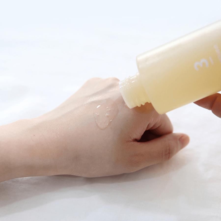 Numbuzin No.3 Super Glowing Essence Toner (200ml) - UShops