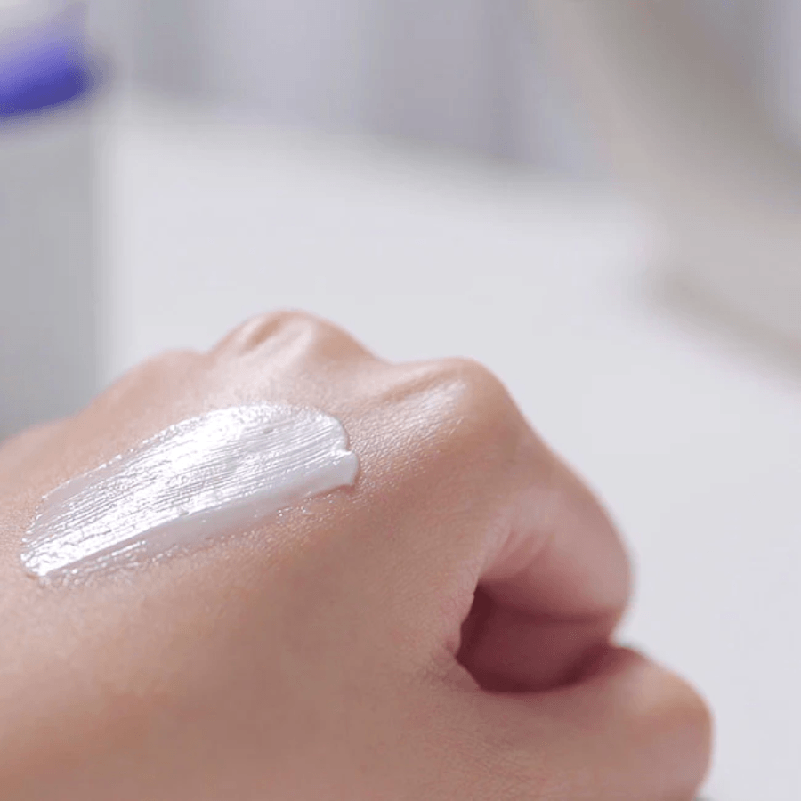 Pyunkang Yul Nutrition Cream: Luxurious, hydrating, and non-greasy moisturizer for intense hydration and youthful radiance.