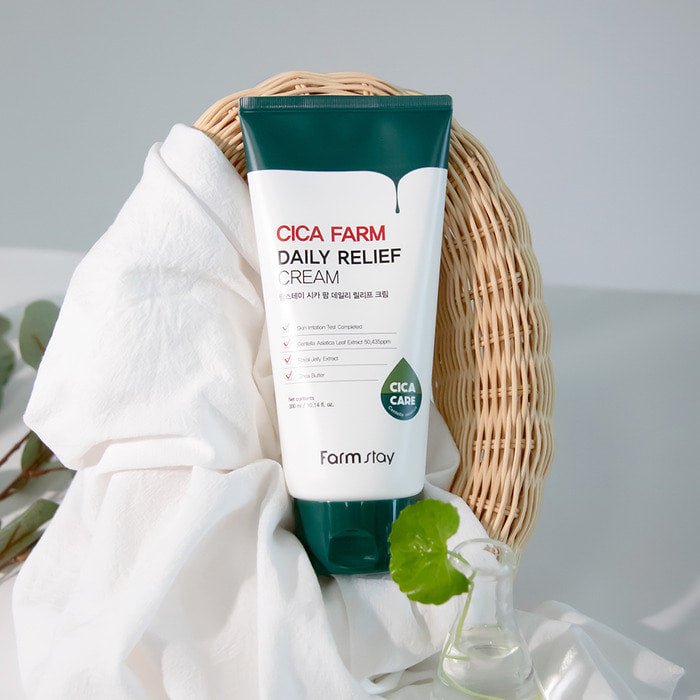 Farmstay Cica Farm Relief Cream: Centella Asiatica care for soothing skin. Mild and gentle formula. Balances hydration.