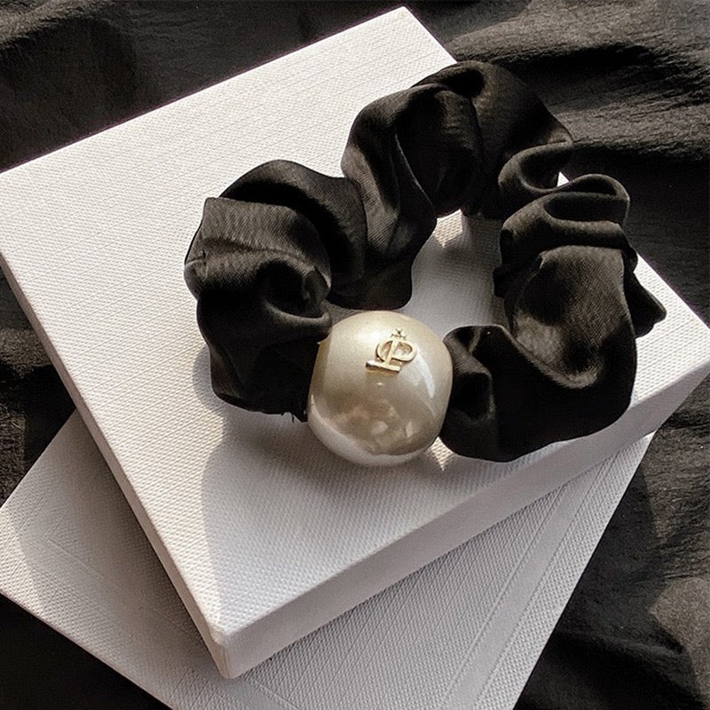 Korean Style Pearl Scrunchies Hair Ties - UShops